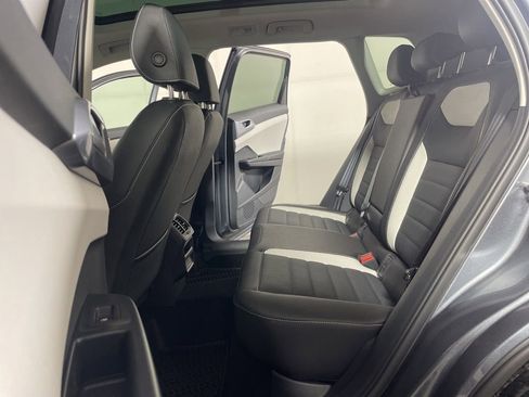 New 2026 Volkswagen Taos SEL image 19
