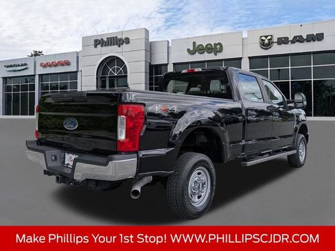 Used 2018 Ford F250 XL w/ Power Equipment Group AWD/4WD image 3