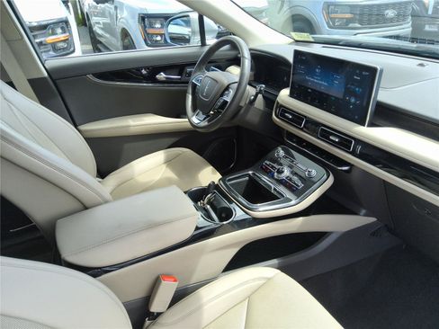 Used 2023 Lincoln Nautilus Reserve w/ Equipment Group 201A FWD image 27