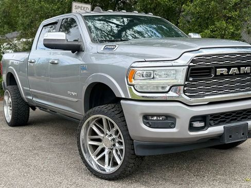 Used 2019 RAM 2500 Limited AWD/4WD image 17