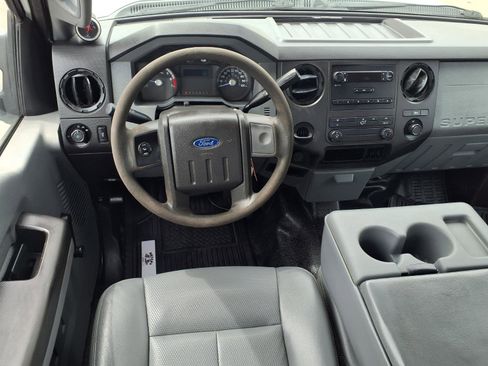 Used 2014 Ford F250 XL RWD image 11