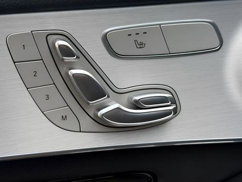 Used 2022 Mercedes-Benz GLC 300 4MATIC image 15