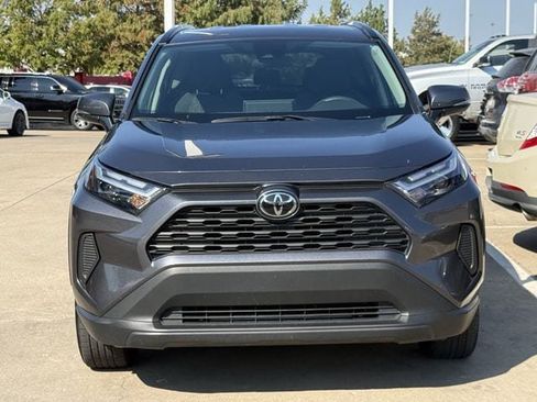 Used 2025 Toyota RAV4 XLE FWD image 8