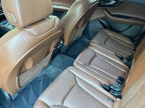 Used 2017 Audi Q7 3.0T Premium Plus w/ Premium Plus Package image 12