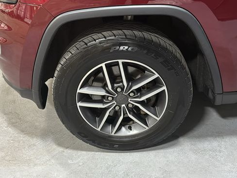 Used 2021 Jeep Grand Cherokee Limited AWD/4WD image 8