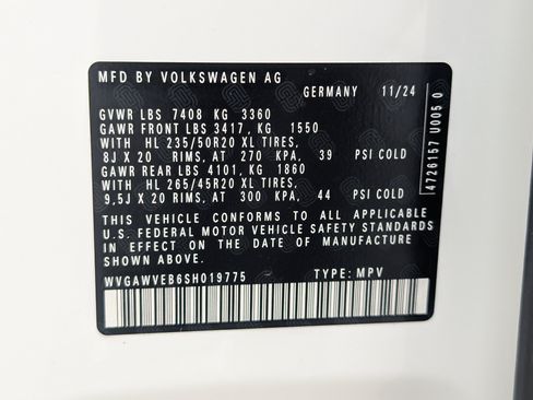 Used 2025 Volkswagen ID. Buzz Pro S RWD image 41