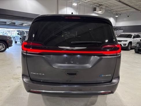 Used 2023 Chrysler Pacifica Touring-L FWD image 20