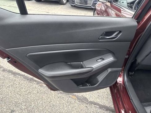 Used 2024 Nissan Altima 2.5 SV image 18