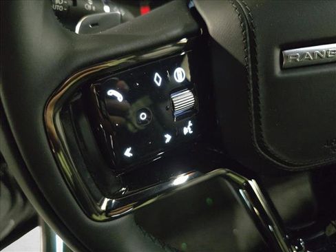 New 2025 Land Rover Range Rover Sport Dynamic SE image 16