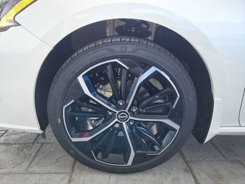 New 2025 Nissan Altima 2.5 SR image 22