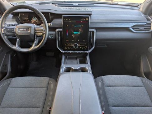 Used 2025 GMC Acadia Elevation image 23