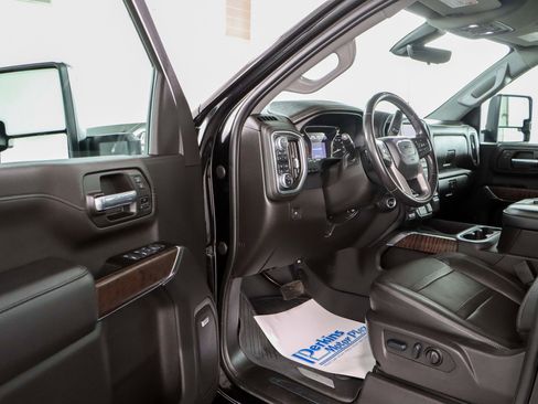 Used 2022 GMC Sierra 2500 Denali w/ Technology Package image 3