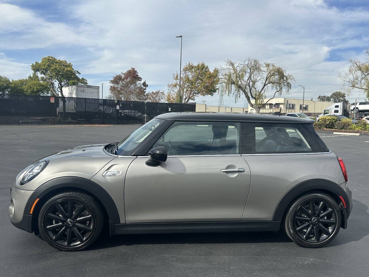 Used 2019 MINI Cooper S w/ Premium Package FWD image 4