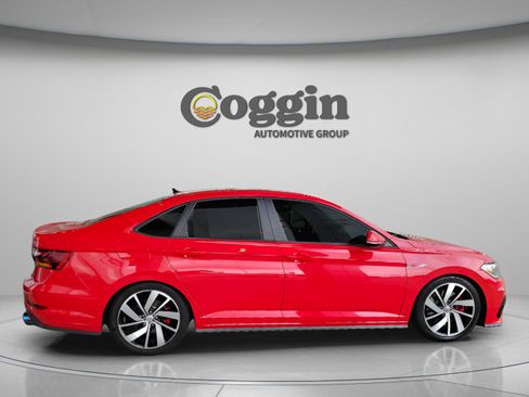 Used 2019 Volkswagen Jetta GLI image 5