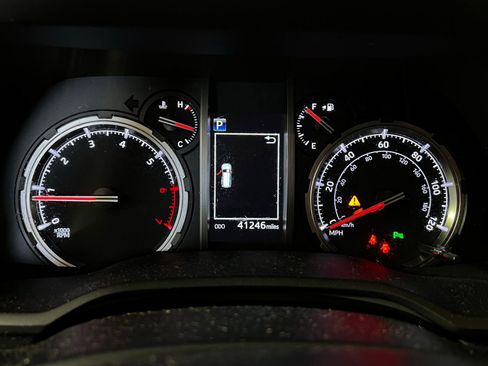 Used 2022 Toyota 4Runner Limited AWD/4WD image 10