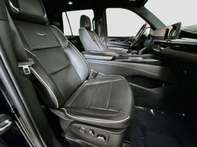 Used 2021 Cadillac Escalade Sport RWD image 28