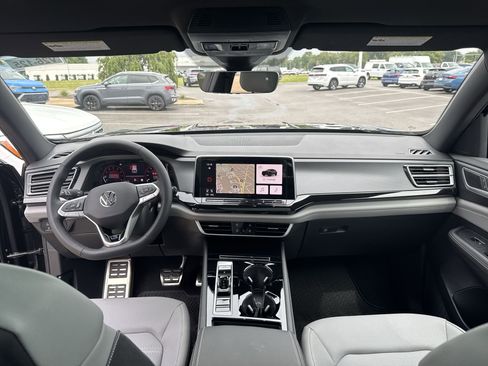 New 2026 Volkswagen Atlas Cross Sport SEL R-Line image 21