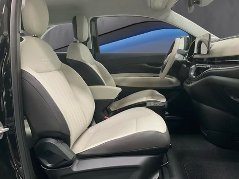 New 2026 FIAT 500 e Icona w/ Quick Order Package 21R FWD image 9