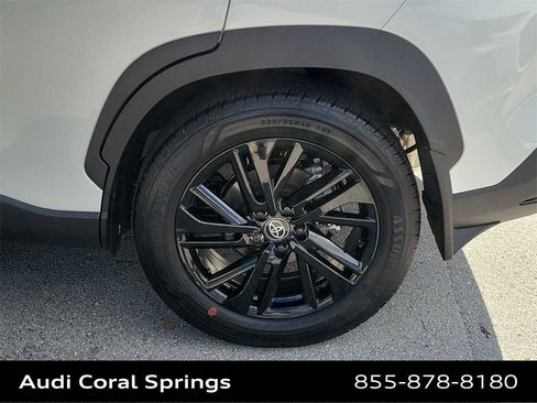 Used 2026 Toyota Corolla Cross XSE image 16