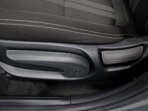 Certified 2024 Hyundai Venue SEL FWD image 24