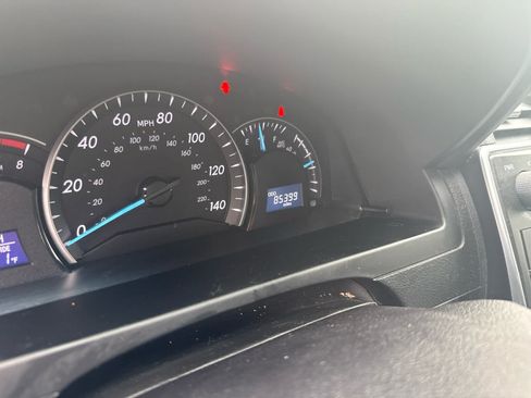 Used 2015 Toyota Camry LE FWD image 10