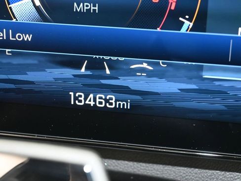 Used 2024 Chevrolet Traverse Z71 w/ Enhanced Driving Package image 37