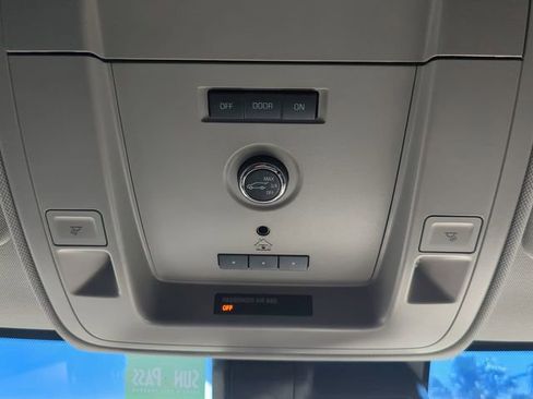 Used 2017 Chevrolet Suburban LT AWD/4WD image 26