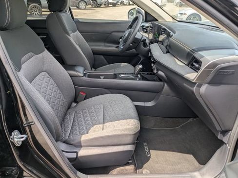 Used 2025 Nissan Kicks SV FWD image 30