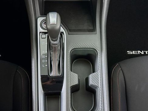 Certified 2025 Nissan Sentra SR w/ Midnight Edition image 17