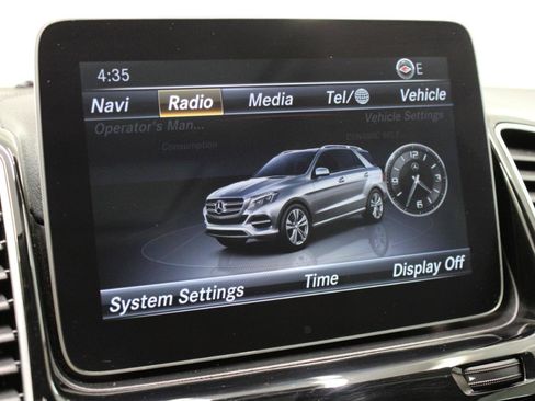 Used 2017 Mercedes-Benz GLE 400 4MATIC image 59