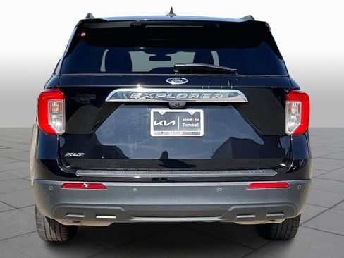 Used 2022 Ford Explorer XLT image 4