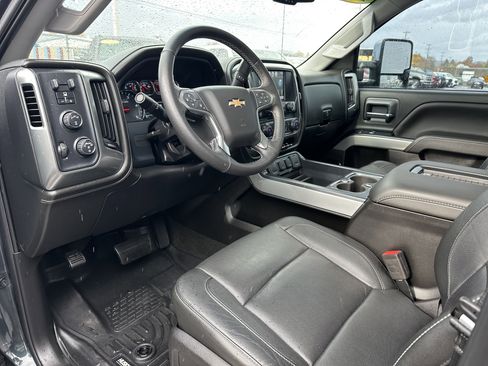 Used 2018 Chevrolet Silverado 2500 LTZ w/ Duramax Plus Package image 8
