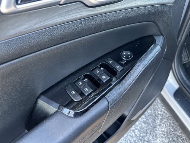 Used 2025 Kia Sportage X-Line w/ Premium Package AWD/4WD image 24