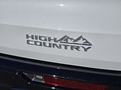 New 2026 Chevrolet Traverse High Country image 7