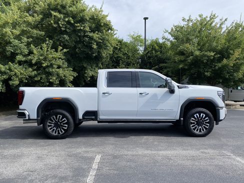 Used 2026 GMC Sierra 2500 Denali Ultimate AWD/4WD image 10