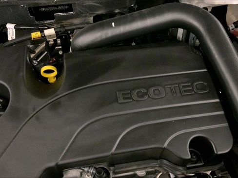 Used 2025 Chevrolet Equinox LT image 30