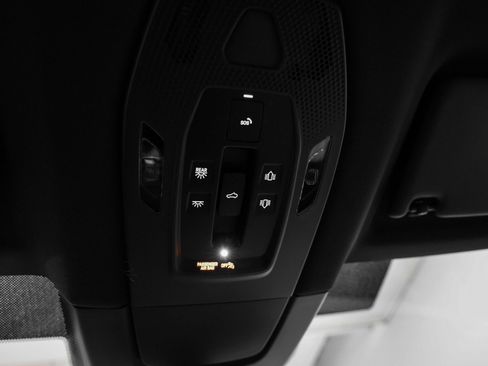 New 2025 Porsche Macan 4S Electric image 40