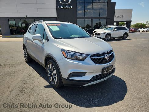Used 2022 Buick Encore Preferred FWD image 1