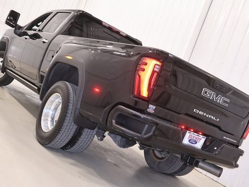 Used 2026 GMC Sierra 3500 Denali Ultimate image 46