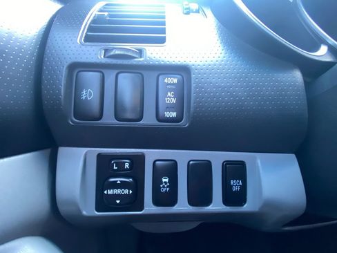 Used 2014 Toyota Tacoma 4x4 Double Cab w/ TRD Sport Package image 18
