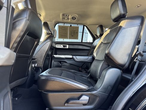 Used 2023 Ford Explorer Limited w/ Equipment Group 301A image 37