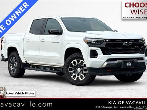 Used 2024 Chevrolet Colorado Z71 w/ Advanced Trailering Package image 1