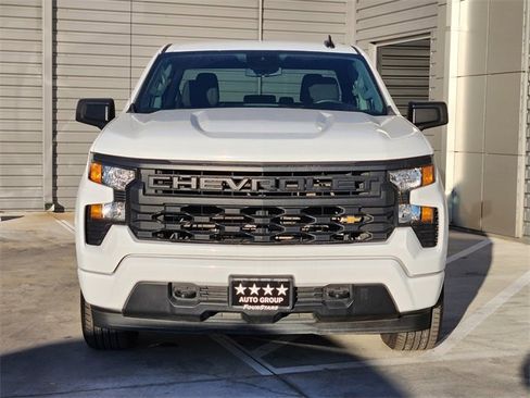 Used 2024 Chevrolet Silverado 1500 Custom image 3