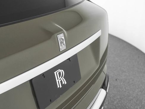 New 2025 Rolls-Royce Cullinan image 16