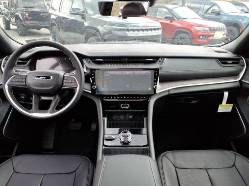 New 2026 Jeep Grand Cherokee L Limited AWD/4WD image 6