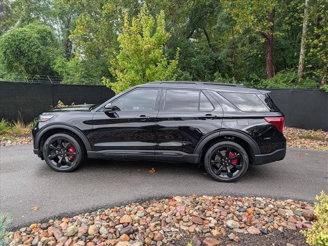 Used 2024 Ford Explorer ST w/ Equipment Group 401A AWD/4WD image 2