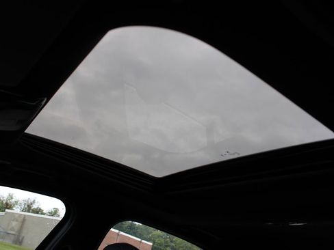 New 2025 BMW 330i xDrive Sedan w/ M Sport Package image 21