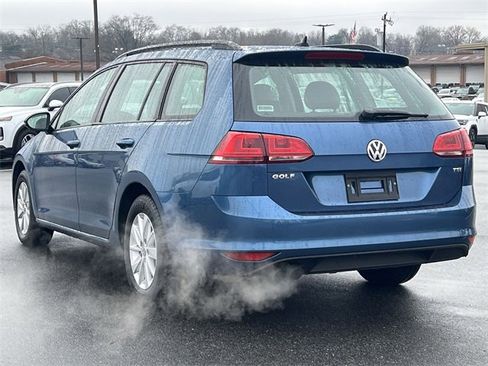 Used 2016 Volkswagen Golf S image 31