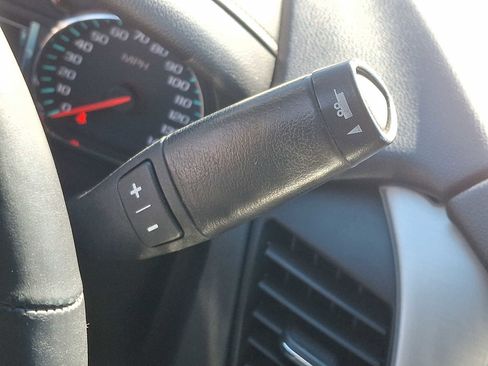 Used 2017 GMC Yukon SLT w/ Premium Edition image 15