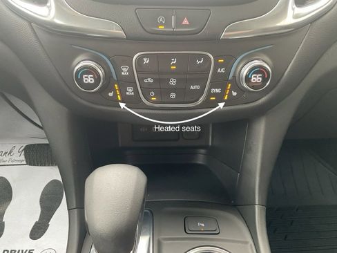 Used 2022 Chevrolet Equinox LT image 14